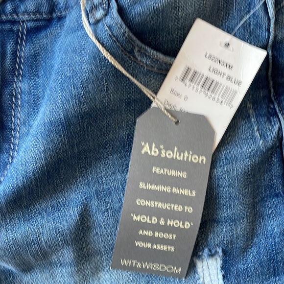 WIT & WISDOM Ab'Solution MWT Denim Shorts light blue size 0 - Picture 4 of 8
